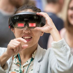 Die Scientifica 2023 lädt Gross und Klein an das grosse Wissenschafts-Festival zum Mitdiskutieren und Mitmachen ein.(Bild:  ETH Zürich)