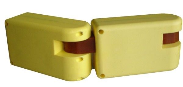 Jedes einzelne Modul des Robo-Salamanders hat seinen eigenen Mikrocontroller, eine Batterie und Motoren, sodass der Roboter problemlos in mehrere Teile getrennt werden kann und dann immer noch funktioniert (Bild: Kostas Karakasiliotis, Biorobotics Laboratory, EPFL)