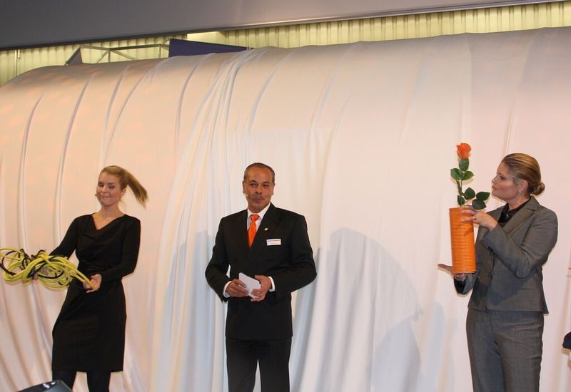 Auf der SPS IPC Drives 2012 hat Lapp die beiden neuen Steuerleitungen Ölflex Classicx 110 und Ölflex Smart 108 vorgestellt. (Bild: Zwettler)