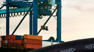 Mit der H07RN-F Premium baut TKD Kabel sein Sortiment an Gummischlauchleitungen weiter aus. Sie sollen sich unter anderem für den Einsatz an Kran- und Hafenanlagen eignen. (TKD-Kabel)