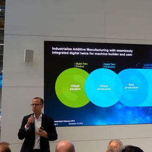 Dr. Karsten Heuser, Vice President Additive Manufacturing, Siemens Digital Industries, gab auf der Formnext den offiziellen Startschuss für das Additive Manufacturing Network. 