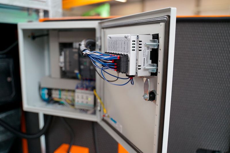 Das TX700 kann auf der Rückseite mit I/O-Modulen und dem Cloud-Gateway erweitert werden. (Bild: Turck)