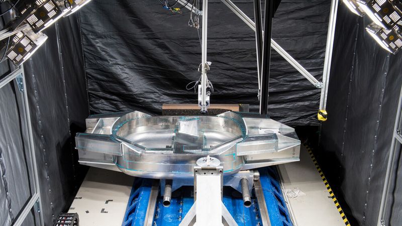 Fertig für den Test: Die SLRV-Karosserie vor dem Crashversuch. (DLR)