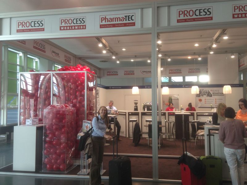 Hinter den Kulissen von Achema-TV und der Achema-DailyBlick auf unseren PROCESS-Messestand eine halbe Stunde vor Messebeginn am Montag. (Bild: PROCESS)