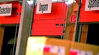 In internationalen Logistiknetzwerken sorgen Transportmanagementsysteme für die Transparenz über die realen Informations- und Warenströme. Bild: Gebr. Weiss (Archiv: Vogel Business Media)