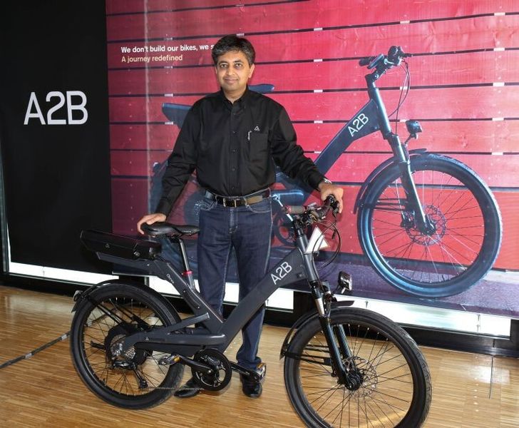 Naveen Munjal ist nicht nur ein echter Zweirad- sondern auch PR-Profi. (Foto: A2B)