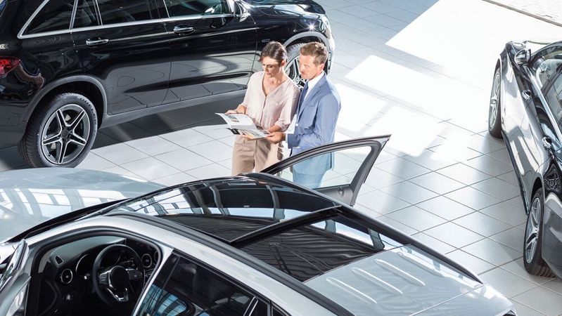 In den nächsten Jahren könnten die 50 größten Gruppen in Europa für 15 Prozent aller gehandelten Neu- und Gebrauchtwagen stehen. Dafür müssten sie aber ihr Wachstum der vergangenen Jahr fortschreiben. (Bild:  Timo Volz/Promotor)