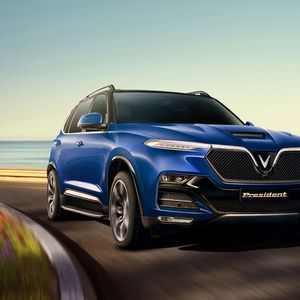 Das mit Pininfarina konstruierte Modell auf Basis des bereits verfügbaren SUV Lux SA 2.0 kann bis zu 300 km/h schnell sein.(Bild:  Vinfast)