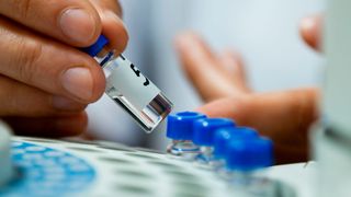 Abb.1: In der täglichen Labor-Routine eines GC-MS-Labors kann mitunter viel schiefgehen. Doch es gibt Hilfsmittel, die Abhilfe schaffen können.  (Bild: © VILevi - Fotolia.com)