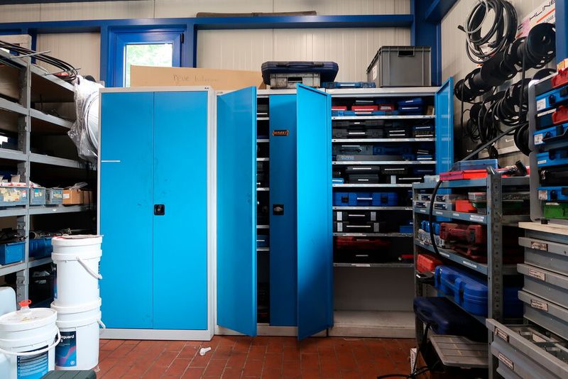 Dafür ist das Team bestens gerüstet: Spezialwerkzeuge sind ordentlich verstaut, Wagner investiert stetig in aktuelle Technik oder leiht Equipment bei Bedarf. (Bild: Diehl – VCG)