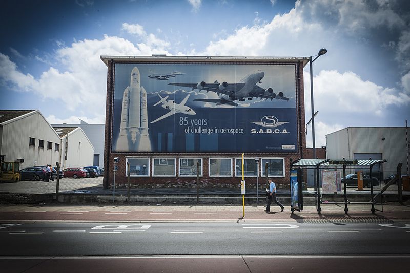 Beim belgischen Luft- und Raumfahrtunternehmen SABCA werden die elektromechanischen Aktuatoren für das IXV gefertigt. (Bild: Sander de Wilde)
