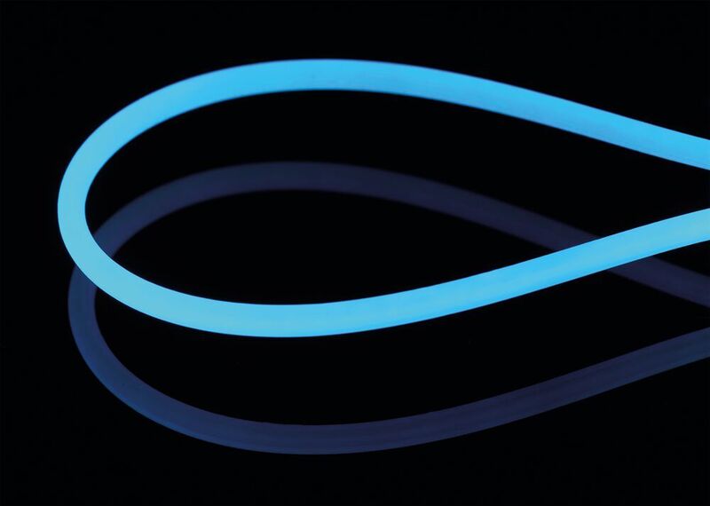 Auch in engen Radien homogen, ohne unerwünschte Spotbildung bei gleichbleibender Helligkeit.  (Mentor)