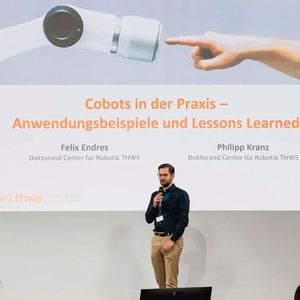 Auf der Cobots-4-You wurden u. a. die verschiedenen Einsatzmöglichkeiten kollaborativer Roboter thematisiert.(Bild:  Stefan Bausewein)