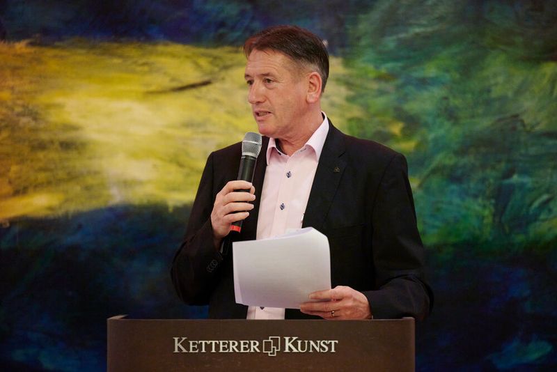 Impressionen vom ELEKTRONIKPRAXIS Frühlingsfest 2023 im Ketterer Kunst mit der Verabschiedung von Johann Wiesböck.  (Bild: © EYE AM CHRIS)