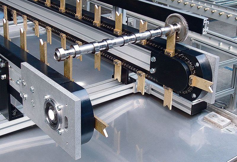 Neu auf dem Markt ist das taktfähige Kettenumlaufsystem TKU 2040. (Bild: Maschinenbau Kitz)