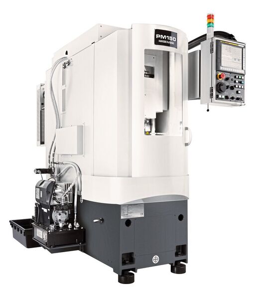 En matière de machines compactes, Hasegawa propose la petite PM150, soit l'usinage prismatique sur une surface restreinte. (studiojeker gmbh)