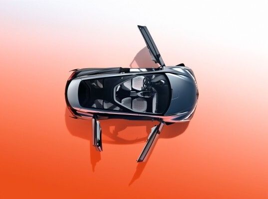 Renault präsentiert in Paris die Studie EOLAB. Das Konzeptfahrzeug kommt dank neuer „Z.E. Hybrid“-Antriebstechnik, intelligentem Leichtbau und ausgefeilter Aerodynamik mit 1,0 l Superbenzin pro 100 km aus. (Bild: Renault)