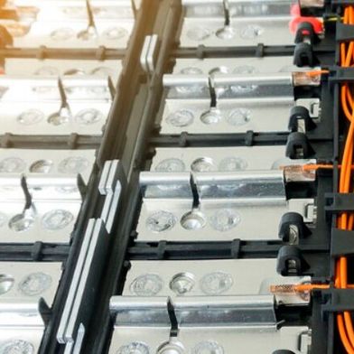 Die Batteriefrischmacher! Lithium-Ionen-Batterien für Elektrofahrzeuge kommen im Lauf der Zeit ins Ungleichgewicht, was die Leistung stark abfallen lässt. Battery X Metals weiß aber, wie man die Balance wieder herstellen kann. Das haben die Kanadier nun auch per Tests belegen können. (Bild: Power Boy)