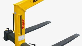 Mit den Tiger-Krangabeln zum Transport von Paletten, Gitterboxen und Behältern per Krananlage ist auch der Über-Kopf-Transport möglich. (Bild: Kurschildgen)