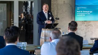 As part of a ceremonial conference on “whole-of-government defence and resilience”, Fraunhofer FKIE provided its first insights into research and innovation topics at its new institute site in Leipzig. Prof. Dr Christoph Igel, Deputy Director of Fraunhofer FKIE and network spokesperson for the Saxon research network “Innovation in Integrated Security and Sustainability” (I2SN), opened the conference. (Source: Fraunhofer FKIE/Jörg Riethausen)