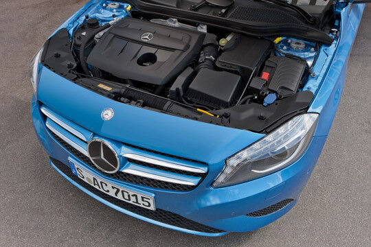 Unter der Haube bietet Mercedes zunächst drei Dieselmotoren und drei Benziner zwischen 109 PS und 211 PS an. (Foto: Daimler)