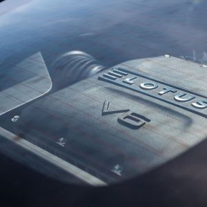 Der Motor ist unter Glas.(Bild:  Jarowan Power/Lotus)