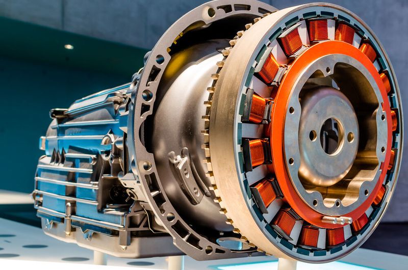 Ein weiterer Trend ist die Verschiebung der Produkteigenschaften in Richtung Mechatronik.  (©CPN - stock.adobe.com)