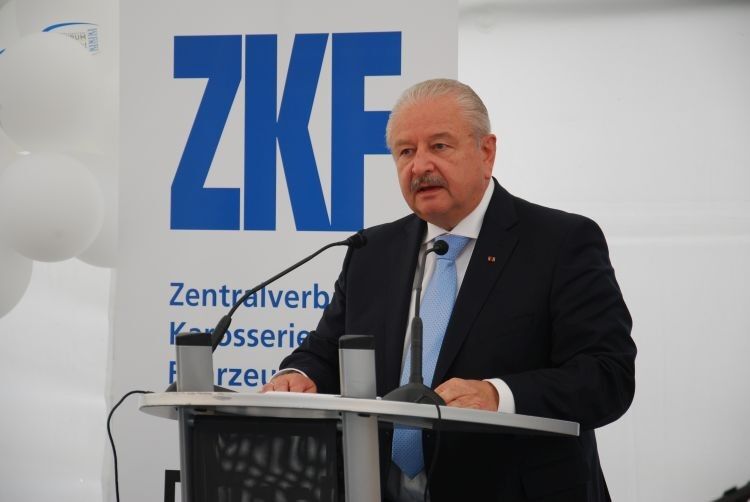 ZDK-Präsident Jürgen Karpinski unterstrich die enge Zusammenarbeit der beiden Branchenverbände ZDK und ZKF. (Wenz)