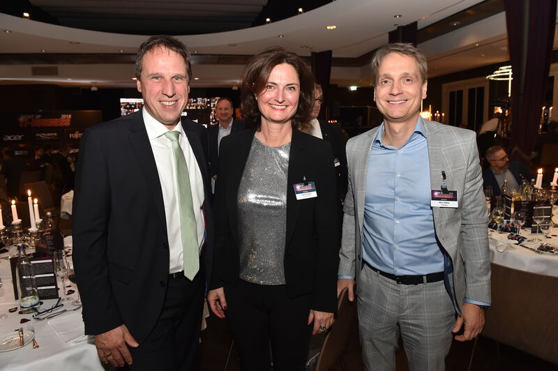 (v. l.) Dirk-Jan Bösinger und Susanne Endress, Arrow, mit Marc Müller, VMware. (Bild: Hannes Magerstädt)