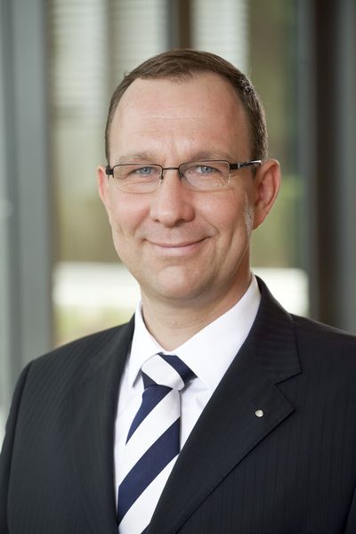 „Die Innovationsfähigkeit eines Unternehmens hängt nicht allein vom Budget für Forschung und Entwicklung ab“, so Dr. Georg Wießmeier, Chief Technology Officer bei Altana. „Vielmehr ist sie die Summe vieler wichtiger innovationsfördernder Strukturen, Werte und Verhaltensweisen, die es im Unternehmen fest zu verankern gilt.“? (Bild: Altana)