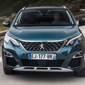 (Peugeot)