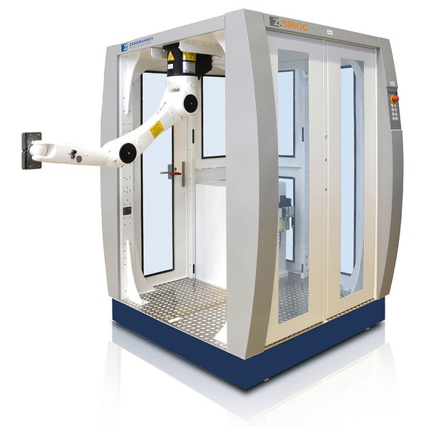 The centrepiece of Zahoransky's exhibits at the Fakuma this year was its Z.Sirocmobile extension unit which provides automatic feed-in, assembly and removal directly to an injection moulding machine. (Source: Zahoransky)