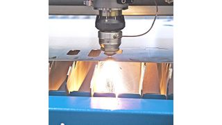 Ist Laserstrahlschneiden besser als Plasmaschneiden oder Wasserstrahlschneiden? Bei den Schneidtagen von Knuth konnten Besucher die drei Schneidverfahren vergleichen. Bild: Knuth (Archiv: Vogel Business Media)