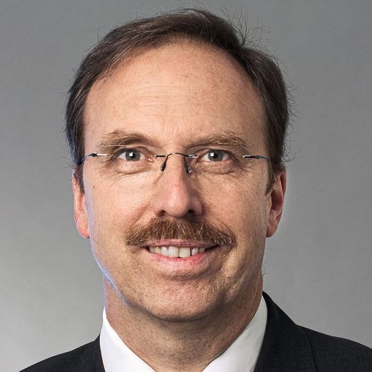 „Anwender schätzen die leichte Inbetriebnahme des Vegapuls 69“, weiß Jürgen Skowaisa, Produktmanager bei Vega.(Bild:  Vega)