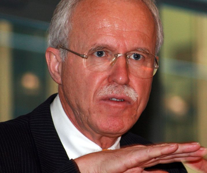 „Produktpiraterie bedroht die Wettbewerbsfähigkeit des Innovationsstandorts Deutschland in zunehmendem Maße“, gibt Professor Frieder Meyer-Krahmer, Staatssekretär im BMBF, zu bedenken. (Archiv: Vogel Business Media)