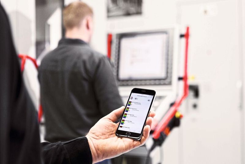 HIMS einen von vielen Digitalen Bausteinen für den Einstieg in die Welt der Smart Factory und Industrie 4.0. (Hermle)