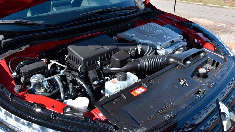 Für den Vortrieb sorgen ein 2,4-Liter-Benziner sowie je eine E-Maschine an der Vorder- und an der Hinterachse.  (Bild: Simon/»kfz-betrieb«)