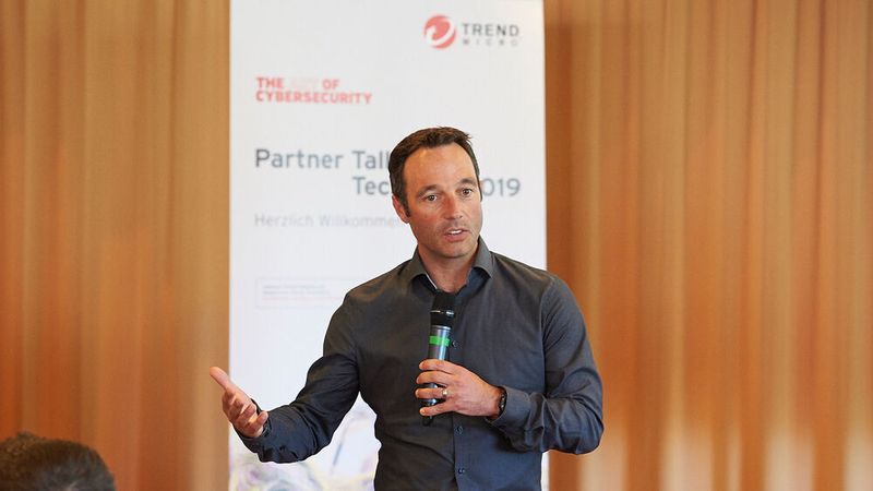 Schulterschluss mit dem Enterprise Sales: Hannes Steiner, Senior Director Sales Germany, erläuterte seine Aufstellung und seinen Fokus im Großkundenbereich und die daraus resultierenden Ansätze für die Channel-Partner. (Trend Micro)
