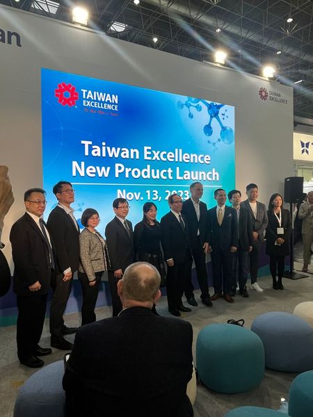 Am Länderpavillon von Taiwan präsentieren täglich einige Unternehmen in einem daily Pitch ihr Produkt. (© cm)