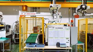 Das Prozessüberwachungs-Tool Comoneo bei TSP im Einsatz. Es stellt sicher, dass nur fehlerfreie Spritzgussteile die Fertigungslinien des chinesischen Kunststoffverarbeitungs-Spezialisten verlassen. (Kistler)