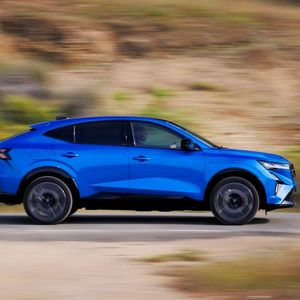 MIt seiner 4,71 Meter langen Karosserie ist der Rafale eine bereits stattliche Erscheinung.(Bild:  Renault)