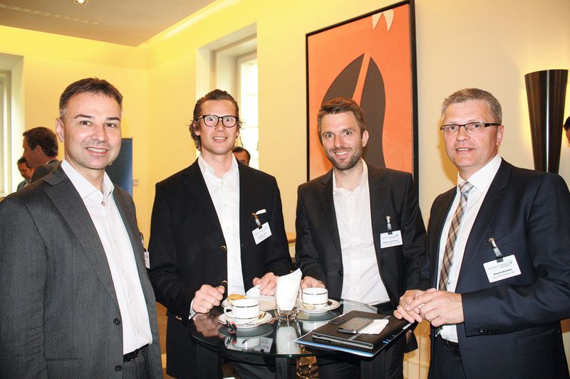 (v.l.) Gerd Simon, Digital Hub, Dr. Carlo Velten , Crisp Research, Mathias Handsche, DE-CIX Management und Jörg Kralemann, Document Future (IT-BUSINESS/Sarah Maier)