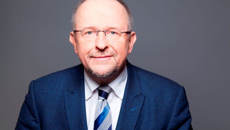 Axel Schäfer (SPD) plädiert für ein Tempolimit von 130 Stundenkilometern auf Autobahnen aus Sicherheitsgründen. Zudem verweist er auf die EU-Nachbarländer, wo ohnehin mehrheitlich längst ein solches Limit gilt. (Bild:  Susie Knoll)