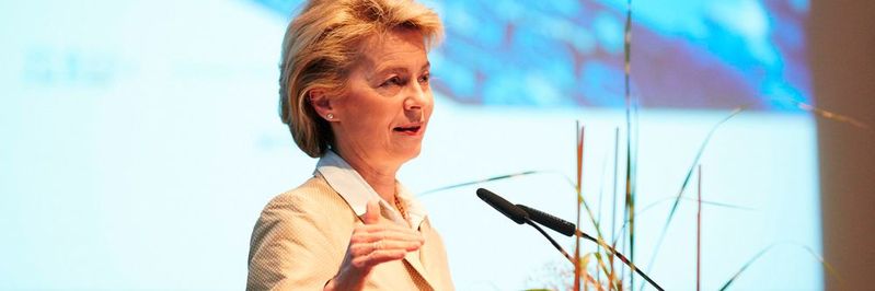 Die Bundesministerin der Verteidigung Dr. Ursula von der Leyen plädierte in ihrer Eröffnungs-Keynote dafür, dass Führungskräfte sich der Digitalisierung annehmen und diese vorantreiben müssen. (Bild:  Stefan Pielow/MÜNCHNER KREIS)