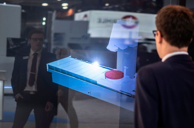 Digital exhibits at AMB: Exhibiting companies showcasing their solutions for modern metal cutting live in Stuttgart (Source: Thomas Wagner)