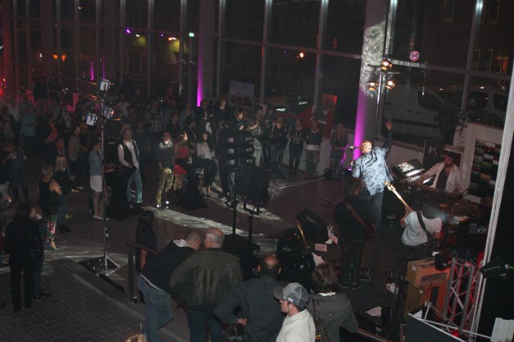 Zur Eröffnung machte die DS-Club-Tour in der neuen Niederlassung halt.  (Foto: Citroën)