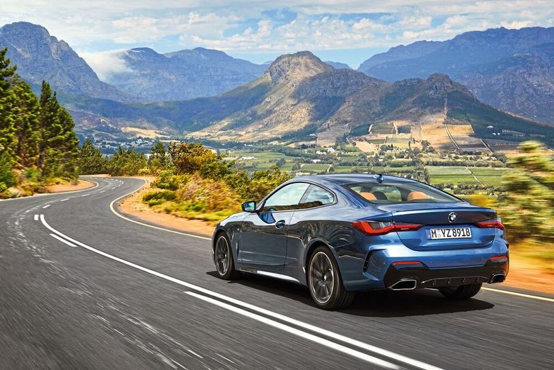 Im Vergleich zur bisherigen Generation unterscheidet sich der 4er deutlicher von seinem Limousinen-Bruder 3er. (BMW)