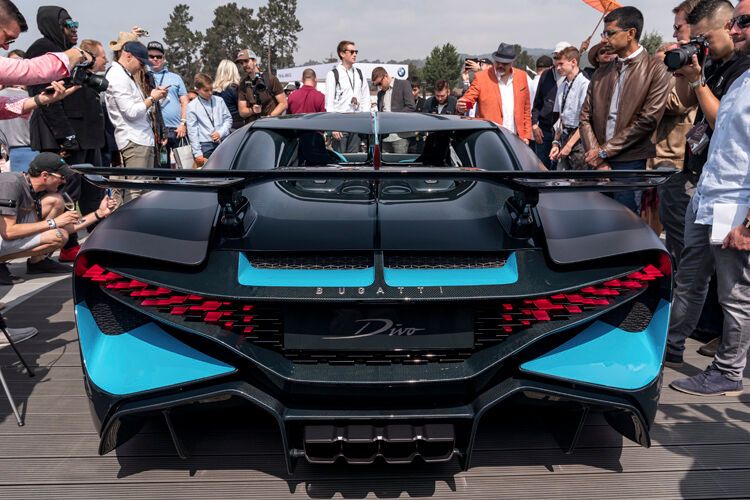 Im Heck arbeitet der gleiche W16-Motor mit 1.103 kW/1.500 PS wie im Chiron. (Bild: Bugatti)