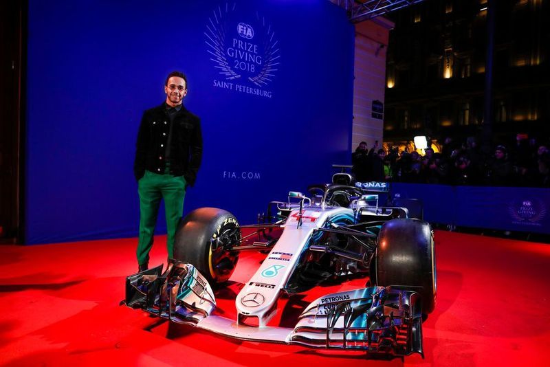 Lewis Hamilton wurde auf der FIA-Preisverleihungsgala in St. Petersburg zum fünften Mal als Fahrer-Weltmeister ausgezeichnet. (Daimler AG)