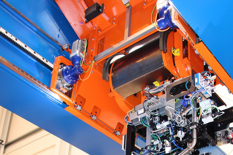 Spielarme Winkel-Planetengetriebe positionieren des Nietkopfportal. (Bild: Broetje-Automation)